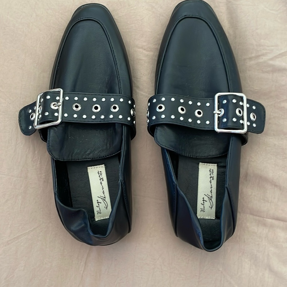 Very beautiful brand new slip on loafer size 8